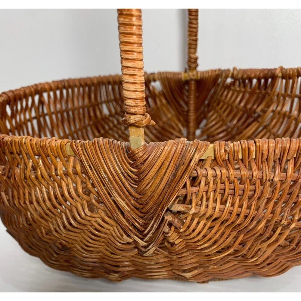 VTG Handwoven Reed Melon Basket, Half God’s Eye, Oval Egg Gathering Cottagecore